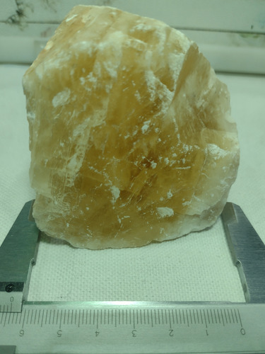 Calcita Dorada En Bruto ( 7cm, 288.6 Grs)