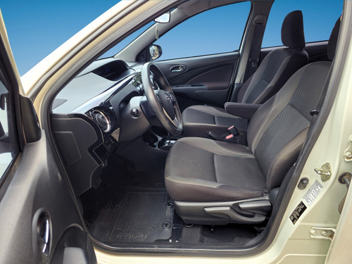 Toyota Etios 1.5 XLS 16V FLEX 4P AUTOMÁTICO
