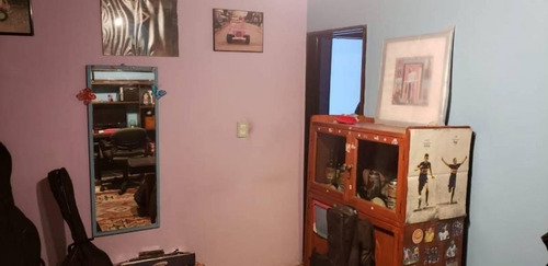 Casa 5 Ambientes Con Patio Y Cocheras