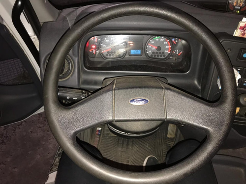 Ford Cargo 1722 Tractor - 2014