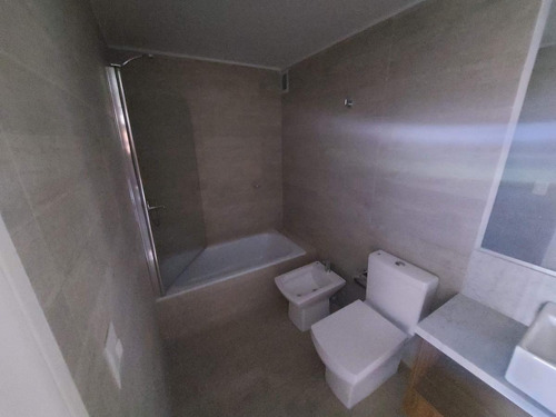 Imagen 8 de 15 de Departamento Nuñez 2 Ambientes Contrafrente Piso Bajo