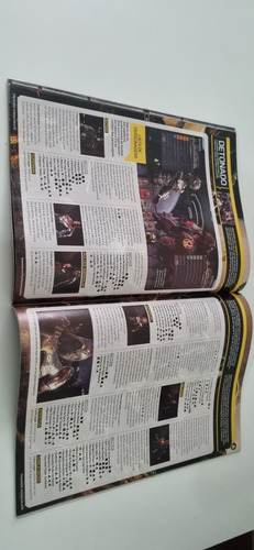 Revista Playstation 232 Destiny 2 Injustice C Pôster Duplo (Usado)
