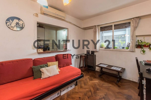 Imagen 2 de 15 de Venta Departamento 2 Ambiente - Apto Profesional - Centro