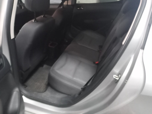 Imagen 10 de 14 de Peugeot 308 2016 1.6 Active