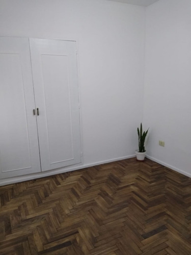 Imagen 15 de 29 de 3 Ambientes Oportunidad Sobre Av Alberdi Al 5900 En Pleno Centro Comercial Tomo Propiedad De Menor Valor En Caba En Parte De Pago. Sin Comisión Inmobiliaria. Primer Piso. Impecable. Bajas Expensas .