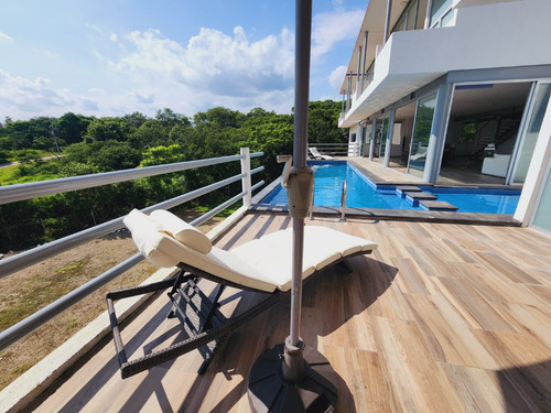 Venta De Casa Crisantemo Con Alberca Climatizada, Jacuzzi, Vistas Panorámicas Y Bonita Terraza En Fracc Rancho San Diego Ixtapan De La Sal Edomex