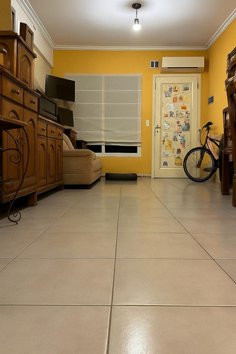 Venta Ph 2 Ambientes Con Patio Planta Baja Monte Castro