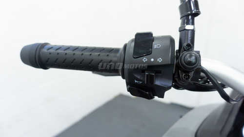 Imagen 10 de 22 de Voge 500 Dsx Moto 0km Con Baules Frenos Abs