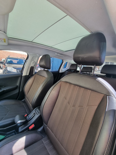 Peugeot 2008 1.6 Feline Tip