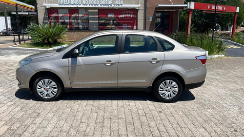 Fiat Grand Siena 1.6 16v Essence Flex Dualogic 4p