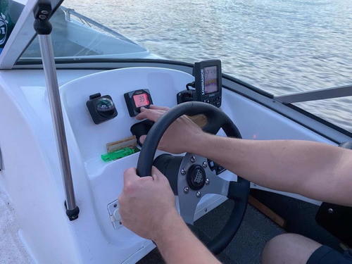 Imagen 7 de 7 de Lancha Enigma 520 Con Mercury 40 Hp 4t