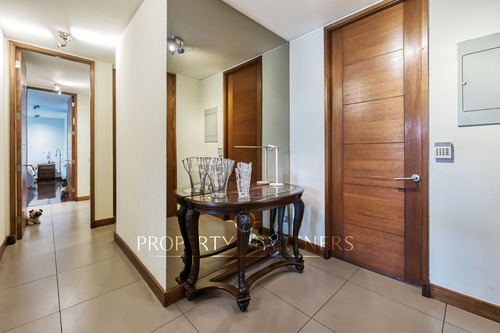 Lindo Departamento Con Jardín Cercano A Colegios Y...