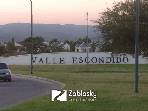 Imagen 2 de 4 de Los Cerezos Con Escritura - Valle Escondido