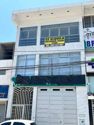 Imagen 2 de 3 de Alquilo 1er , 3er Piso Y Semisótano Para Local Comercial