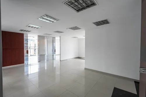 Edificio En Arriendo/venta En Chico Norte. Cod A1094082