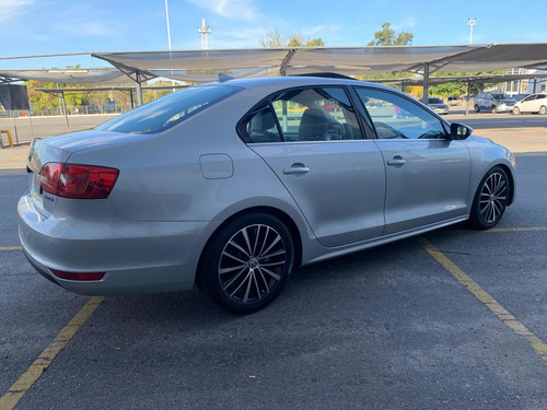 Volkswagen Vento 2.0 Sportline Tsi 200cv Dsg 2011