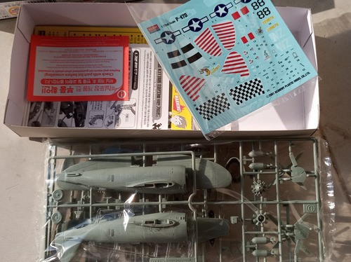 Maqueta A Escala 1/72 Academy P-47d Eileen