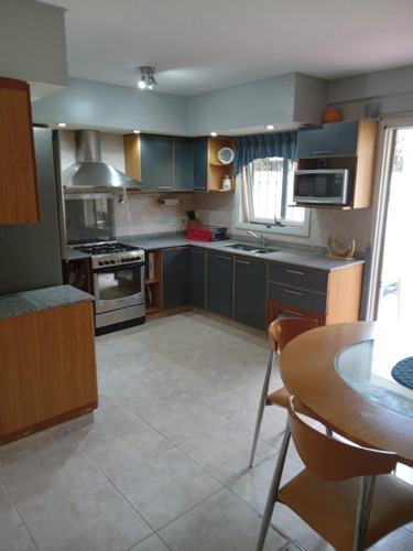 Imagen 4 de 15 de Triplex Barrio Guemes