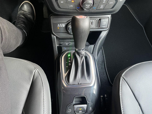 Imagem 14 de 15 de Jeep Renegade Serie S