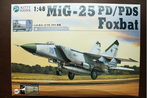 Caza Interceptor Mig-25 P D- P D S Foxbat Kitty Hawk A 1 :48