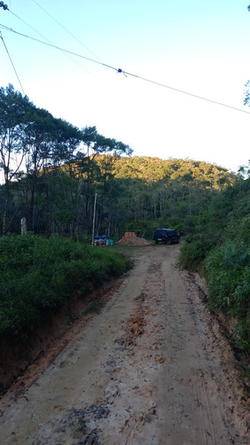 Vendo Um Sítio De 49.000 Metros Com Represa Dentro