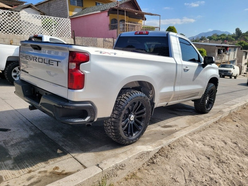Imagen 4 de 6 de Chevrolet Silverado 4.3 Cab Reg 4x4 At