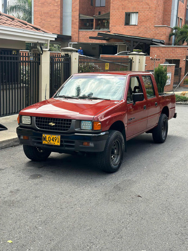 Chevrolet LUV 2.3 Std Tfr 108 hp