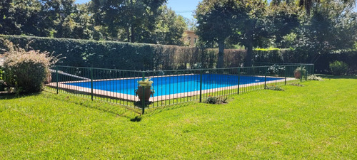 Venta Casa Cc San Carlos 250 M² Lote 880 M² 4 Dorm.