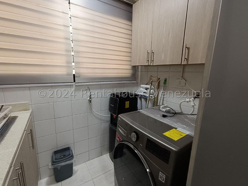 Juan Carlos González. Renta House Carabobo Vende Hermoso Apto. Res. Martinica 2 Urb. Valles De Camoruco Valencia Mls #25-3445 Rah/jcg.