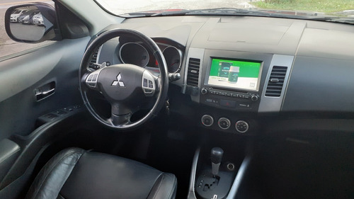 Imagem 13 de 14 de Outlander 3.0 V6 4x4 Automática 2008 Preta