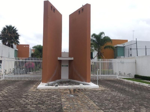 Imagen 2 de 21 de Casa En Renta En Residencial Toscana