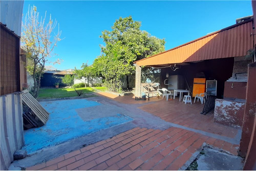 Galpon / Deposito En Venta Alberdi