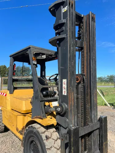 Autoelevador Cat Dp50 5000kg Torre Triple 6mts Año 2008