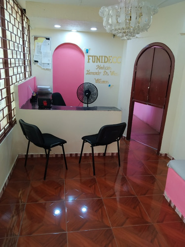 Imagen 2 de 9 de Se Vende Local Comercial En El C.c. Vistamar Alexis Quinan 0416.081.70.64