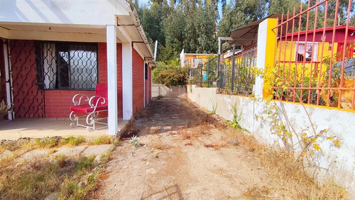 Casa En Venta De 3 Dorm. En Horcón