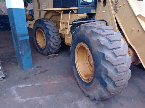 Imagem 2 de 6 de Pa Carregadeira Caterpillar 924h