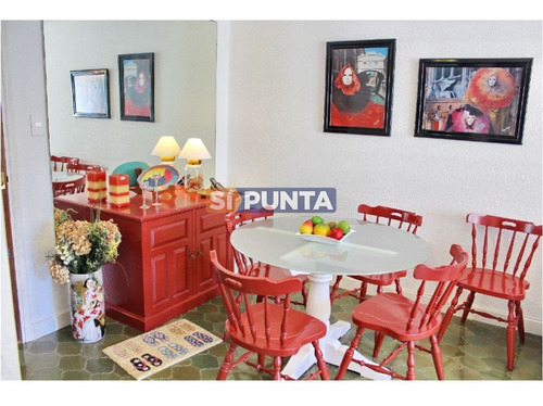 Imagen 5 de 28 de - Apartamento Para La Venta En Península- Punta Del Este Con Muy Linda Vista Al Puerto...