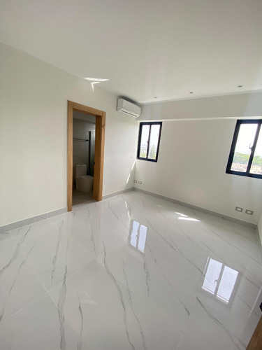 Apartamento En Venta En Torre Thiago Área Monumental
