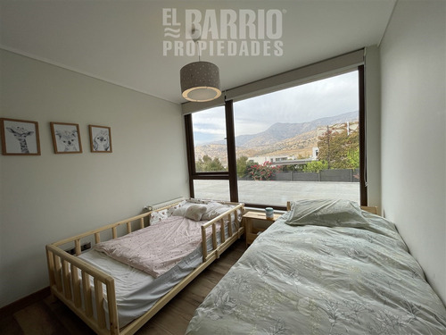 Casa En Venta De 4 Dorm. En Colina