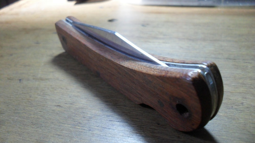 Miticocuchillo Plegable 005/007. Hoja De 8 Cm Abierta 18 Cm (Usado)