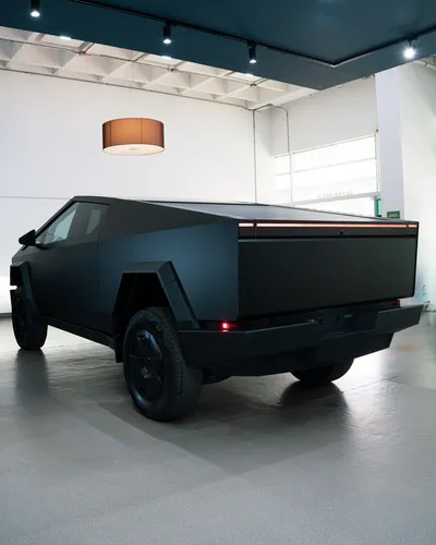 Tesla Cybertruck Tres Motores