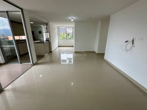 Apartamento En Arriendo En Cumbres. Cod A776034
