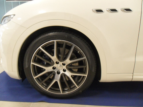 Maserati Levante Sq4 430hp