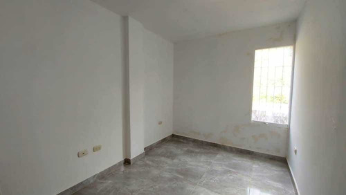 Imagen 6 de 10 de En Venta Linda Casa En Urb Privada La Pradera