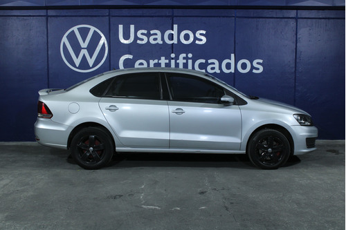 Volkswagen Vento 2.0 Confortline Mt