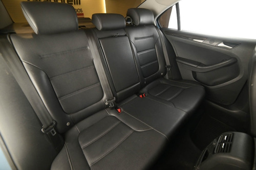 Imagen 11 de 17 de Vento 1.4tsi Bm Tech Fer