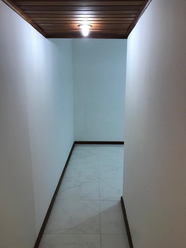 Imagem 8 de 14 de Apartamento, 02 Quartos, Em Niterói.