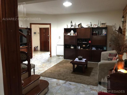 Imagen 2 de 14 de Casa - Castelar Norte