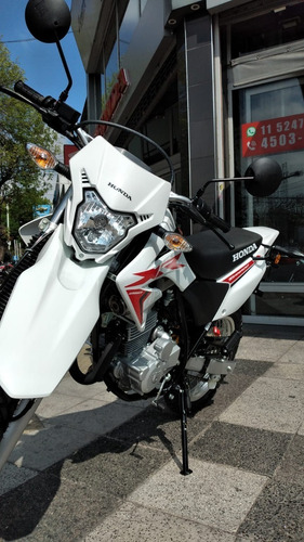 Imagen 2 de 8 de Honda Xr 250 Tornado 0km 2023 Centro Motos Negro O Blanco