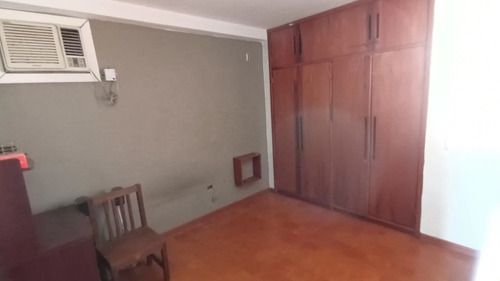 Townhouse Altos De Guataparo Residencias Las Villas. Planta 100%